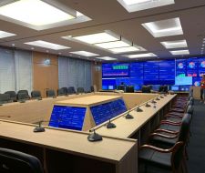 Chuyên thi công lắp đặt màn hình led phòng họp, màn hình led phòng hội nghị công ty